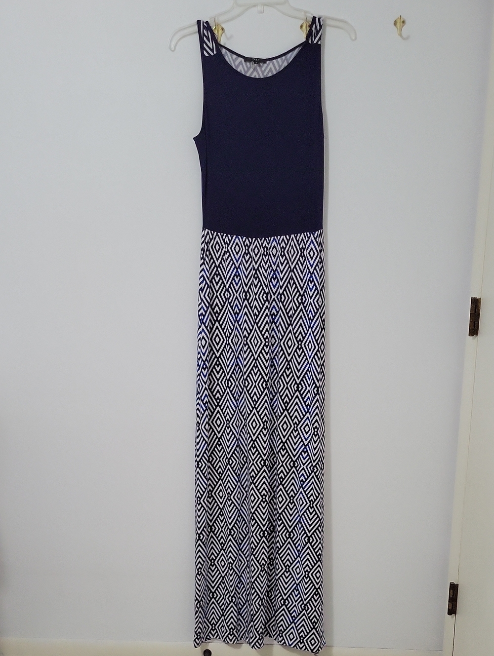 Tart Navy and White Sleeveless Maxi Dress with Geometric Print, Size Small
